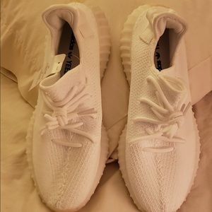 Yeezy boost 350 V2 ‘Cream White’